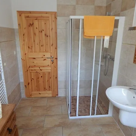 Gasthof + Tor Zum Spreewald